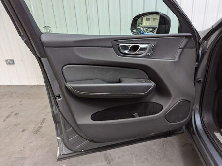 Volvo XC60 2.0 XC60 R-Design Pro B4 MHEV AWD Auto 4WD 5dr 60