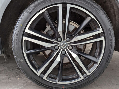 Volvo XC60 2.0 XC60 R-Design Pro B4 MHEV AWD Auto 4WD 5dr 33