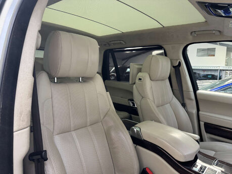 Land Rover Range Rover 4.4 Range Rover Autobiography L SDV8 Auto 4WD 5dr 53