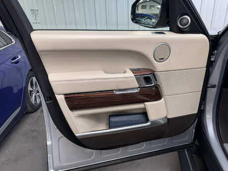 Land Rover Range Rover 4.4 Range Rover Autobiography L SDV8 Auto 4WD 5dr 60