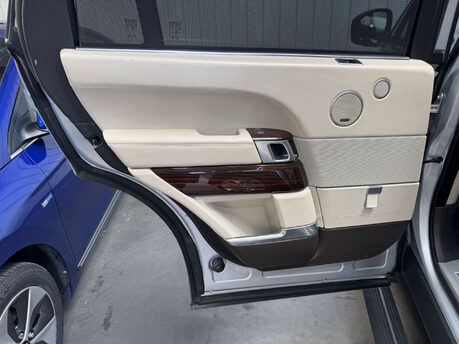 Land Rover Range Rover 4.4 Range Rover Autobiography L SDV8 Auto 4WD 5dr 71