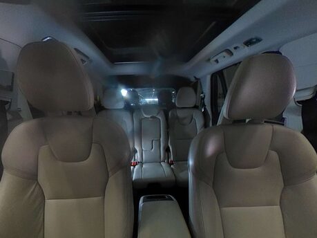 Volvo XC90 2.0 XC90 Momentum D5 AWD Auto 4WD 5dr 3