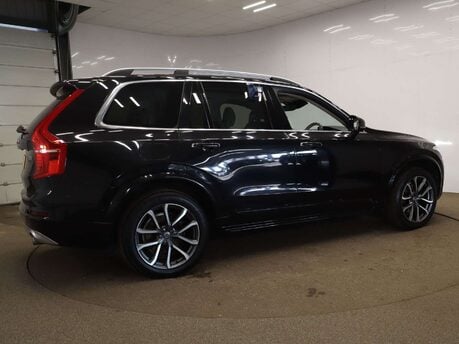 Volvo XC90 2.0 XC90 Momentum D5 AWD Auto 4WD 5dr 9