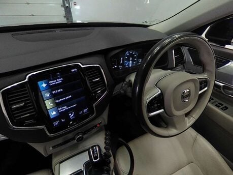 Volvo XC90 2.0 XC90 Momentum D5 AWD Auto 4WD 5dr 19