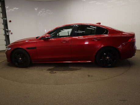Jaguar XE 2.0 XE R-Sport D AWD Auto 4WD 4dr 15