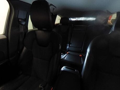 Volvo V60 2.0 V60 Momentum D4 Auto 5dr 15