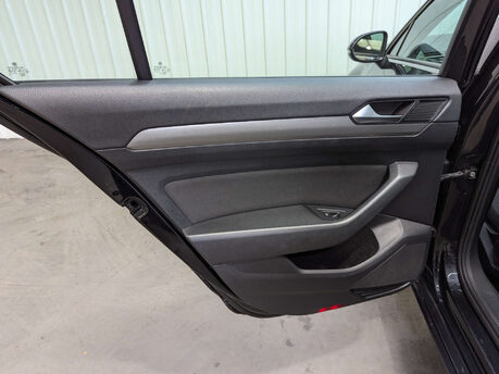 Volkswagen Passat 2.0 Passat S TDI 4dr 71