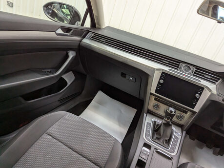 Volkswagen Passat 2.0 Passat S TDI 4dr 47