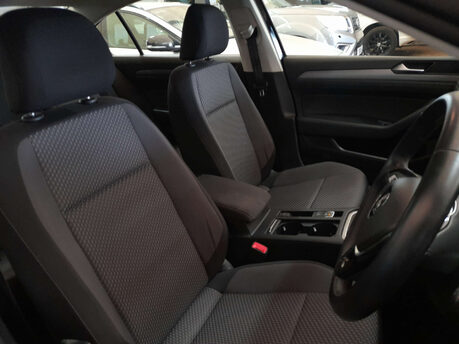 Volkswagen Passat 2.0 Passat S TDI 4dr 5