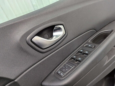 Renault Captur 0.9 Captur Iconic TCe 5dr 83