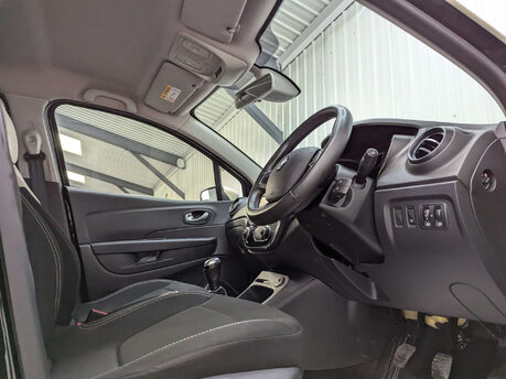 Renault Captur 0.9 Captur Iconic TCe 5dr 52