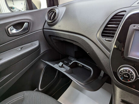 Renault Captur 0.9 Captur Iconic TCe 5dr 93