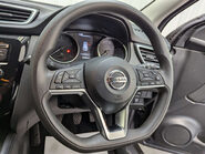 Nissan Qashqai 1.3 Qashqai Visia DIG-T 5dr 79