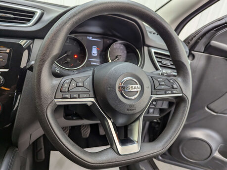 Nissan Qashqai 1.3 Qashqai Visia DIG-T 5dr 79