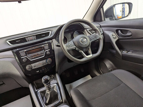 Nissan Qashqai 1.3 Qashqai Visia DIG-T 5dr 49