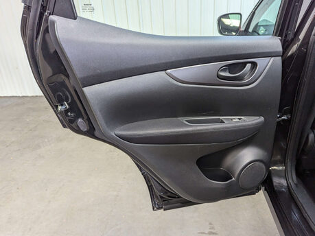 Nissan Qashqai 1.3 Qashqai Visia DIG-T 5dr 71