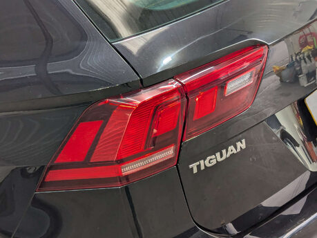 Volkswagen Tiguan 2.0 Tiguan SE TDI BlueMotion Technology 5dr 43
