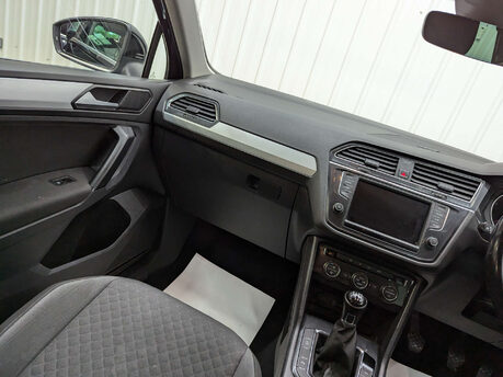 Volkswagen Tiguan 2.0 Tiguan SE TDI BlueMotion Technology 5dr 47