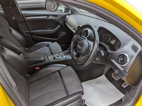 Audi A3 1.5 3 Black Edition TFSI Semi-Auto 4dr 44