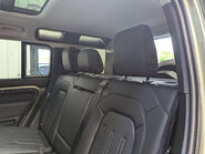 Land Rover Defender 2.0 Defender SE Auto 4WD 5dr 69