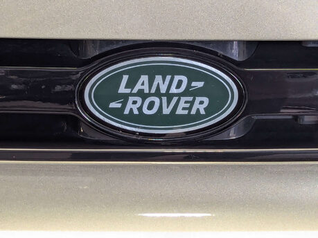 Land Rover Defender 2.0 Defender SE Auto 4WD 5dr 23