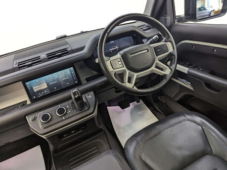 Land Rover Defender 2.0 Defender SE Auto 4WD 5dr 49
