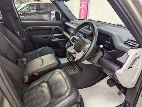 Land Rover Defender 2.0 Defender SE Auto 4WD 5dr 50