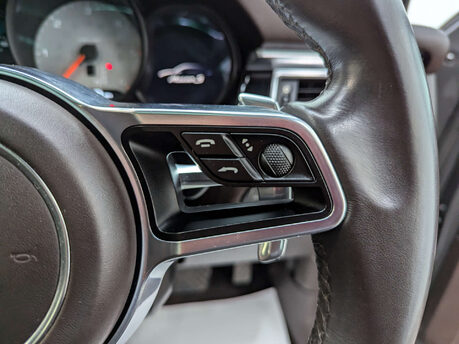 Porsche Macan 3.0 Macan S D Semi-Auto 4WD 5dr 59