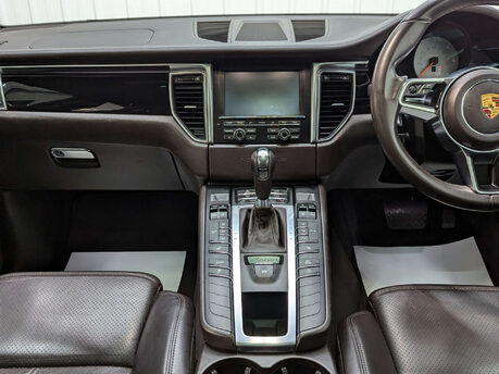 Porsche Macan 3.0 Macan S D Semi-Auto 4WD 5dr 52