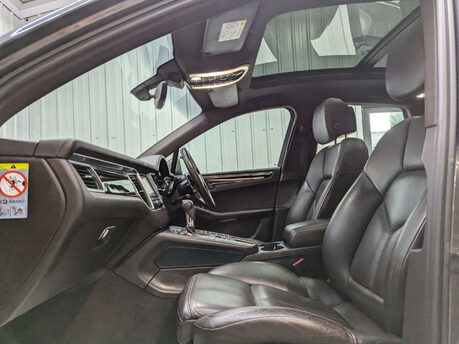 Porsche Macan 3.0 Macan S D Semi-Auto 4WD 5dr 34