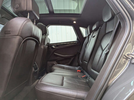 Porsche Macan 3.0 Macan S D Semi-Auto 4WD 5dr 46