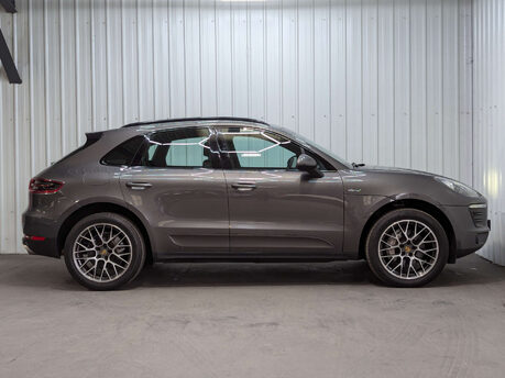 Porsche Macan 3.0 Macan S D Semi-Auto 4WD 5dr 6