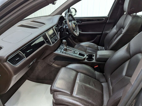 Porsche Macan 3.0 Macan S D Semi-Auto 4WD 5dr 31