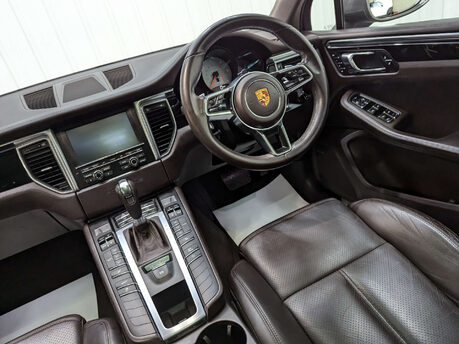 Porsche Macan 3.0 Macan S D Semi-Auto 4WD 5dr 51