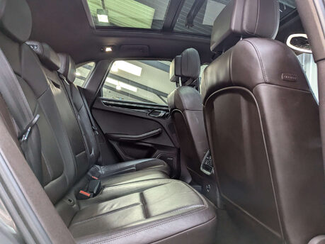 Porsche Macan 3.0 Macan S D Semi-Auto 4WD 5dr 40