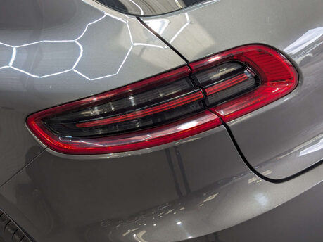 Porsche Macan 3.0 Macan S D Semi-Auto 4WD 5dr 19