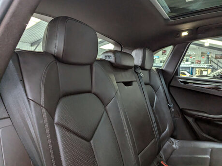 Porsche Macan 3.0 Macan S D Semi-Auto 4WD 5dr 39