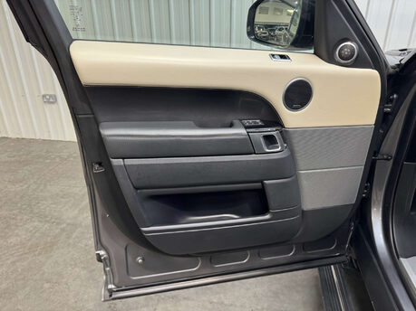 Land Rover Range Rover Sport 4.4 Range Rover Sport Autobiography Dynamic SDV8 Auto 4WD 5dr 59