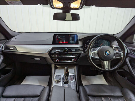 BMW 5 Series 2.0 520d M Sport Auto 4dr 2