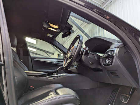 BMW 5 Series 2.0 520d M Sport Auto 4dr 50