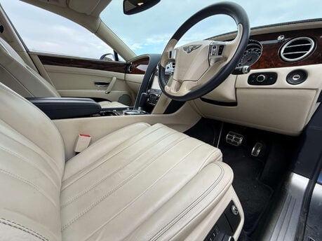 Bentley Flying Spur 6.0 Flying Spur W12 Auto 4WD 4dr 25