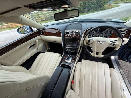 Bentley Flying Spur 6.0 Flying Spur W12 Auto 4WD 4dr 19