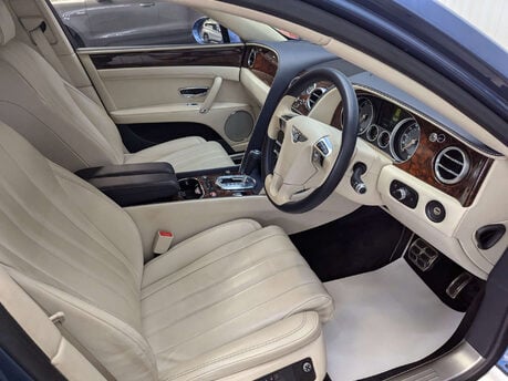 Bentley Flying Spur 6.0 Flying Spur W12 Auto 4WD 4dr 47