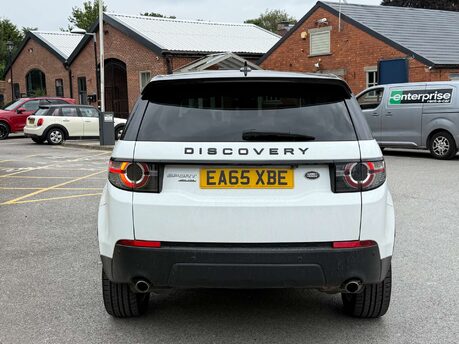 Land Rover Discovery Sport 2.0 Discovery Sport Black HSE TD4 Auto 4WD 5dr 9