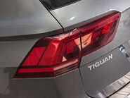 Volkswagen Tiguan 2.0 Tiguan R-Line TDI BlueMotion Technology 4Motion Semi-Auto 4WD 5dr 42