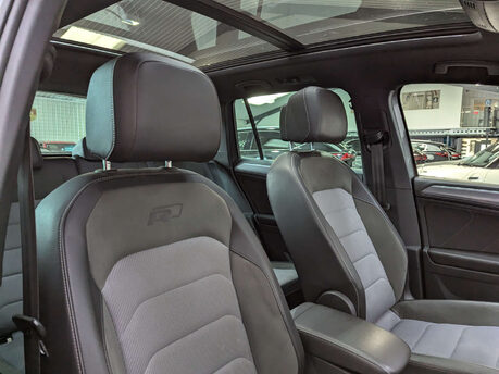 Volkswagen Tiguan 2.0 Tiguan R-Line TDI BlueMotion Technology 4Motion Semi-Auto 4WD 5dr 52