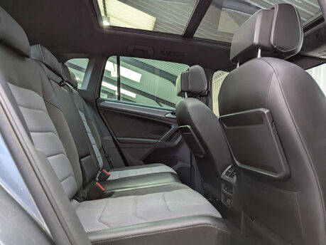 Volkswagen Tiguan 2.0 Tiguan R-Line TDI BlueMotion Technology 4Motion Semi-Auto 4WD 5dr 65