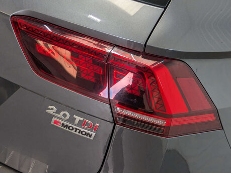 Volkswagen Tiguan 2.0 Tiguan R-Line TDI BlueMotion Technology 4Motion Semi-Auto 4WD 5dr 43