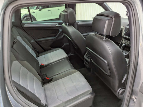 Volkswagen Tiguan 2.0 Tiguan R-Line TDI BlueMotion Technology 4Motion Semi-Auto 4WD 5dr 61