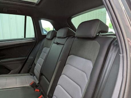 Volkswagen Tiguan 2.0 Tiguan R-Line TDI BlueMotion Technology 4Motion Semi-Auto 4WD 5dr 69